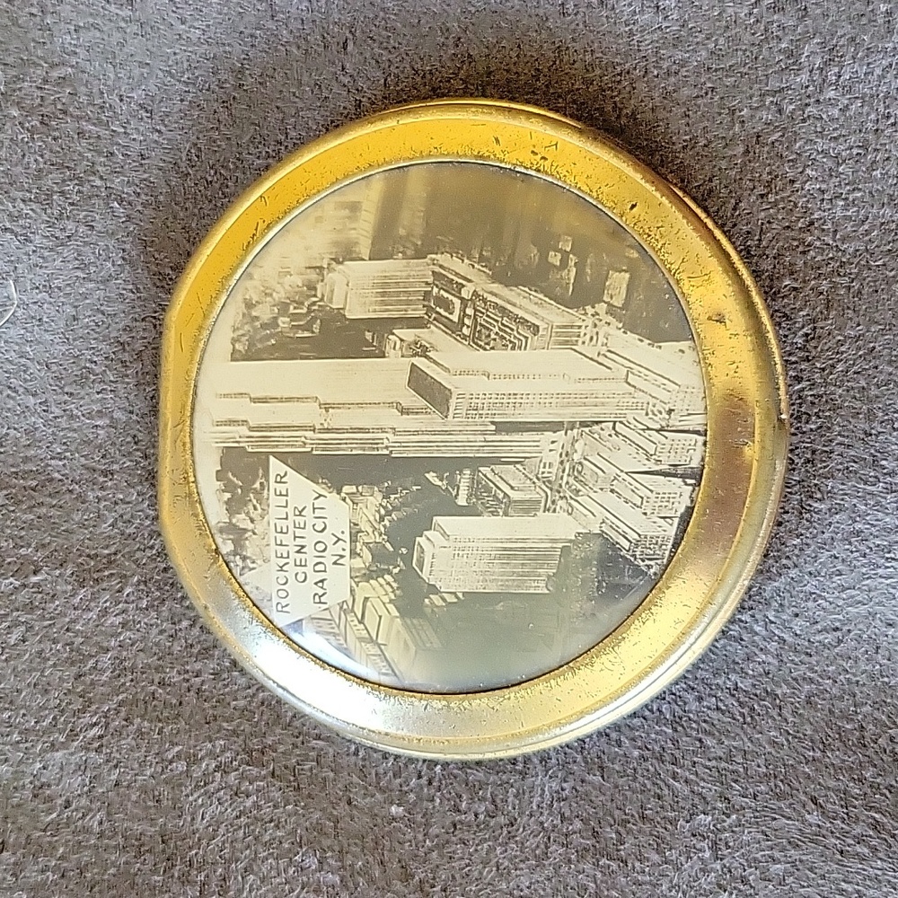 Vintage Radio City compact